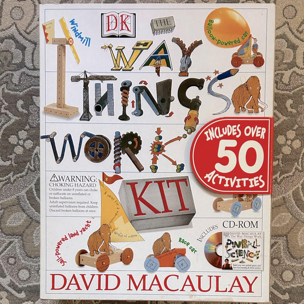DK The Way Things Work Kit: 32-page book, 20 Instruction Cards, 100+ Components